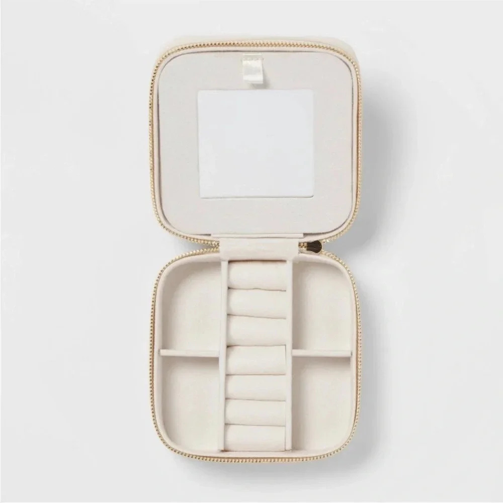Small Travel Accessory Organizer - Picture 2 of 9